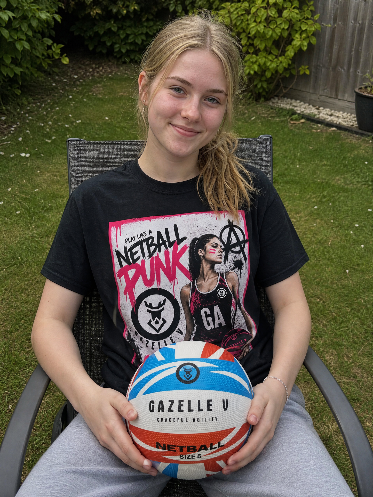 Gazelle V Embossed Grip Netball - £12.99